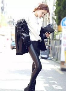 皮裤白色丝袜av,皮裤与白色丝袜的激情演绎