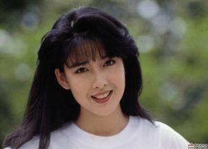 美女三分龅明星