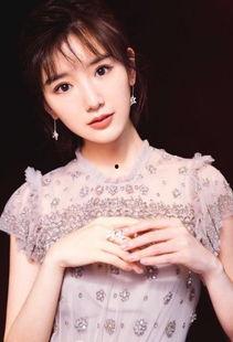 明星刘苏几岁,璀璨星途，青春绽放